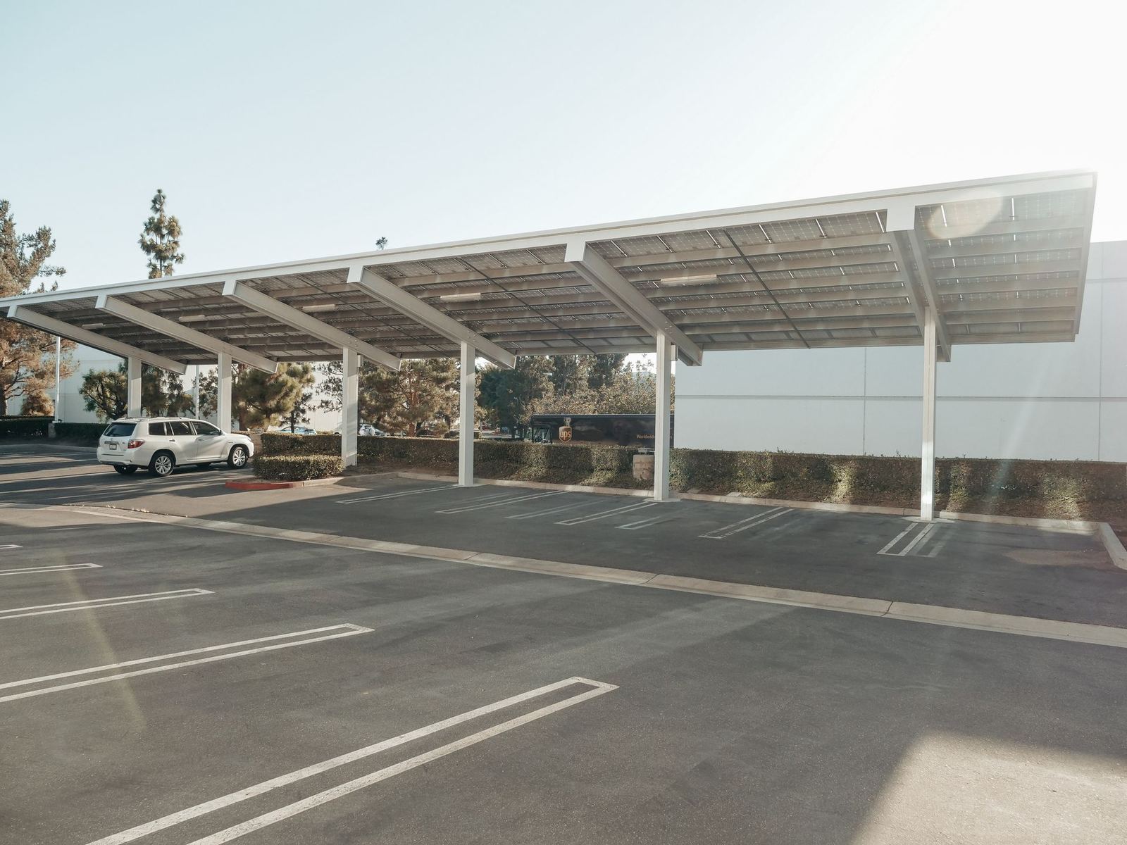 Bursa Otomotiv Fabrikası 8,6 MWp Çatı ve Otopark GES